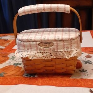 Preowned 1999 Longaberger Dresden basket